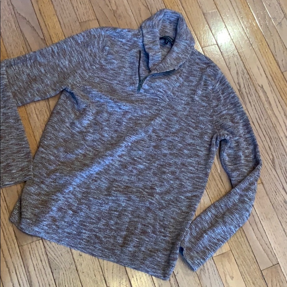 Express Sweater - Picture 3 of 3
